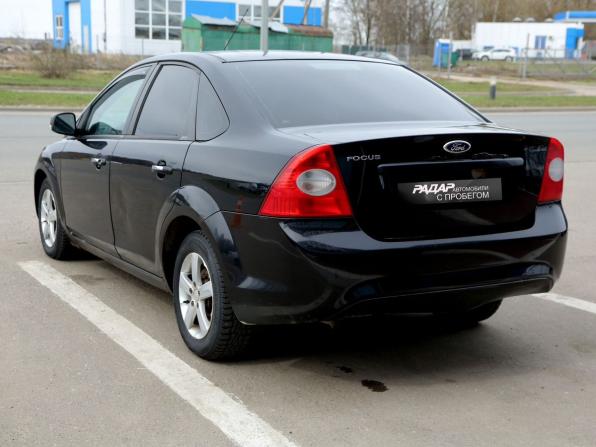 Ford Focus II Рестайлинг с пробегом 2011 года, цена 378 000 рублей, 309000 км, седан, Автокод Объявления