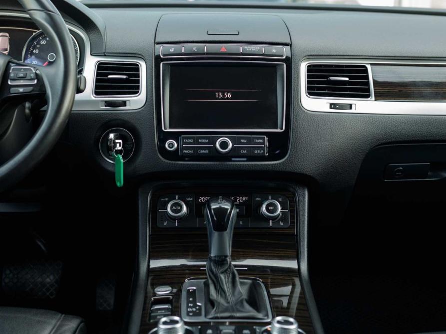 Volkswagen Touareg II Рестайлинг Новосибирск  - изображение 14