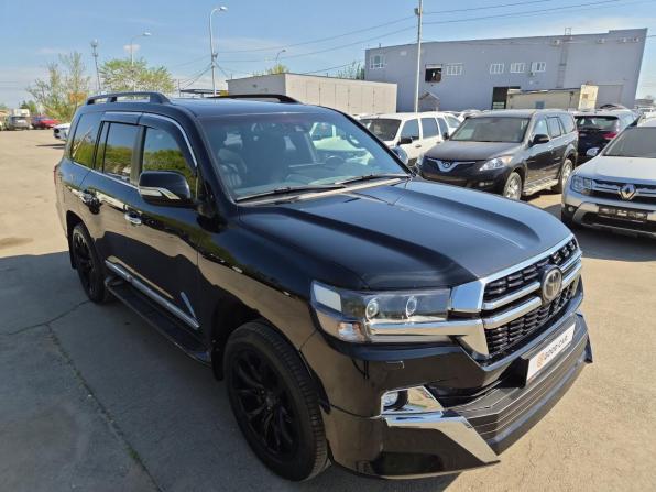 Toyota Land Cruiser 200 Series Рестайлинг 2 с пробегом 2019 года, цена 6 700 000 рублей, 93907 км, внедорожник, Автокод Объявления