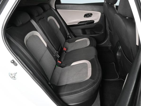 Kia Ceed II Рестайлинг с пробегом 2015 года, цена 1 099 000 рублей, 175750 км, универсал, Автокод Объявления