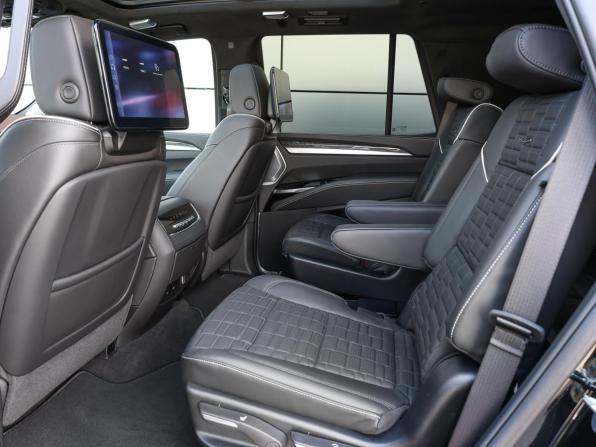 Cadillac Escalade-V I Рестайлинг с пробегом 2025 года, цена 25 000 000 рублей, 7834 км, внедорожник, Автокод Объявления