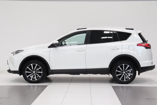 Toyota RAV4 IV (XA40) Рестайлинг с пробегом 2016 года, цена 2 342 000 рублей, 102561 км, внедорожник, Автокод Объявления