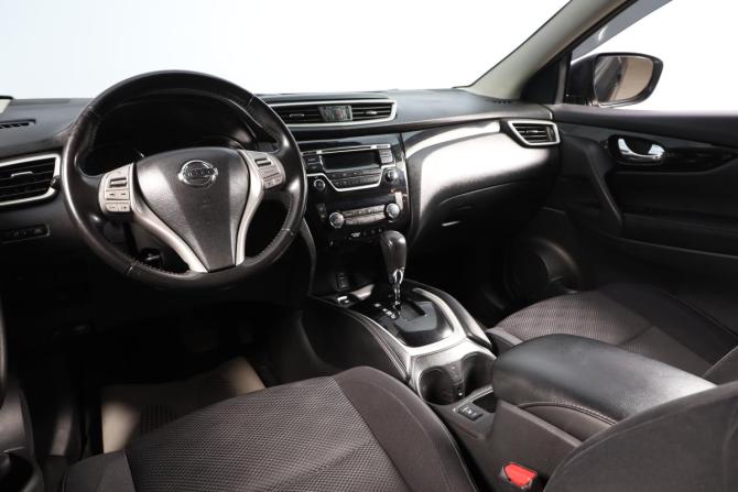 Nissan Qashqai II с пробегом 2017 года, цена 1 449 000 рублей, 90501 км, внедорожник, Автокод Объявления