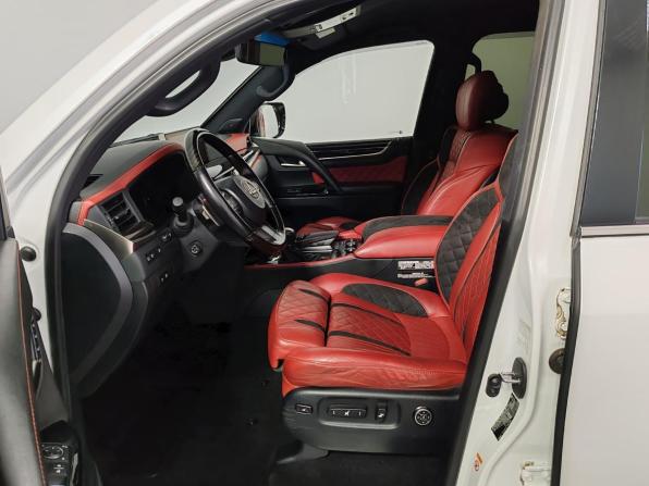 Lexus LX III Рестайлинг 2 с пробегом 2019 года, цена 7 775 000 рублей, 126708 км, внедорожник, Автокод Объявления