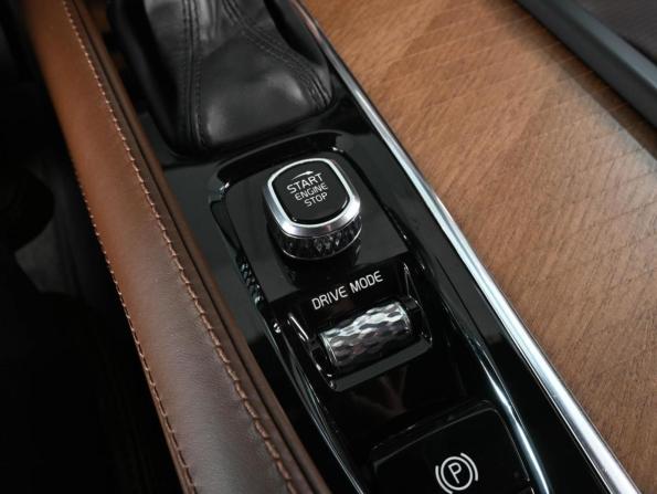 Volvo XC90 II Рестайлинг 1 с пробегом 2020 года, цена 4 190 000 рублей, 124144 км, внедорожник, Автокод Объявления