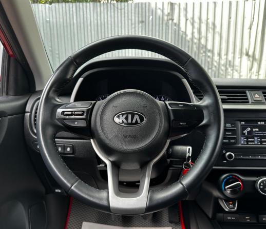 Kia Rio IV Рестайлинг с пробегом 2020 года, цена 1 595 000 рублей, 76500 км, хэтчбек, Автокод Объявления