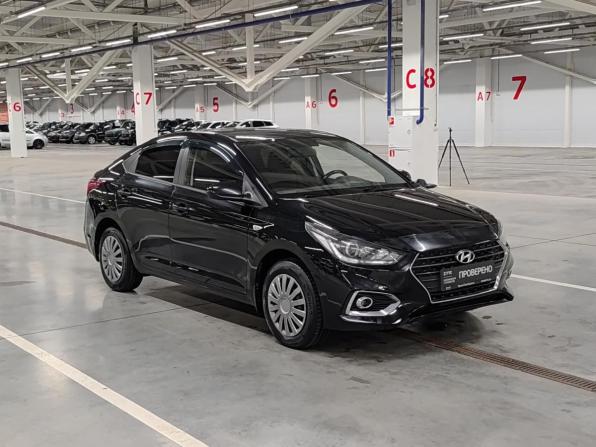 Hyundai Solaris II с пробегом 2018 года, цена 1 369 000 рублей, 107881 км, седан, Автокод Объявления