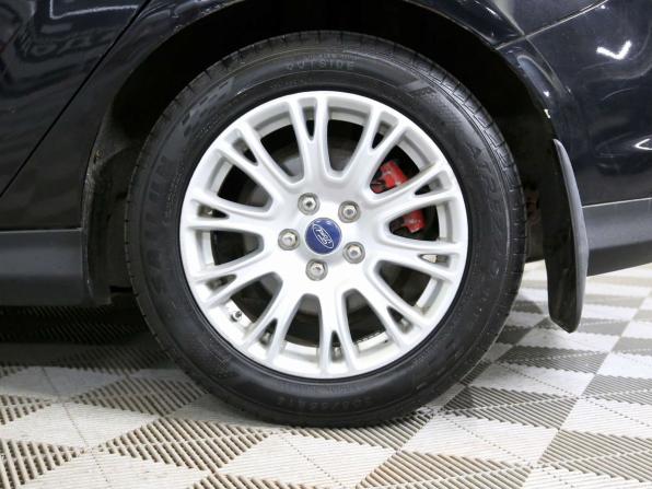 Ford Focus III с пробегом 2012 года, цена 890 000 рублей, 94640 км, хэтчбек, Автокод Объявления