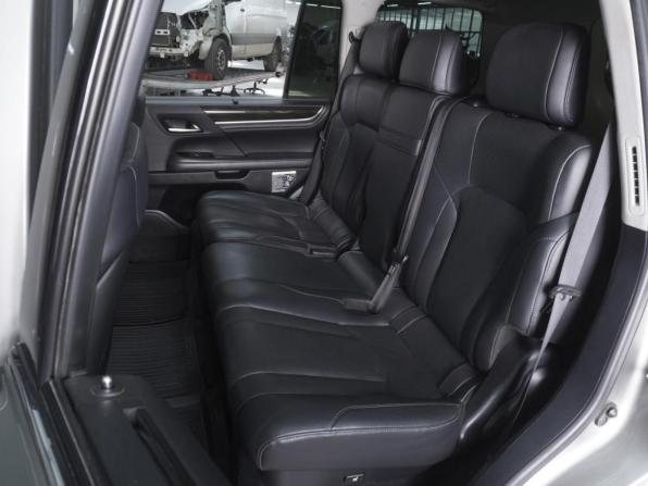 Lexus LX III Рестайлинг 2 с пробегом 2015 года, цена 5 880 000 рублей, 195403 км, внедорожник, Автокод Объявления