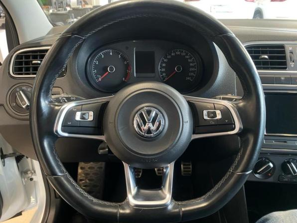 Volkswagen Polo V Рестайлинг с пробегом 2018 года, цена 1 154 000 рублей, 62000 км, седан, Автокод Объявления
