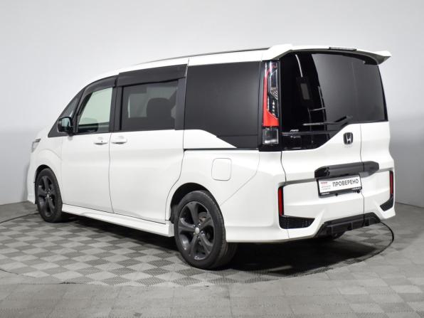 Honda Stepwgn V Рестайлинг с пробегом 2018 года, цена 3 050 000 рублей, 86000 км, минивэн, Автокод Объявления