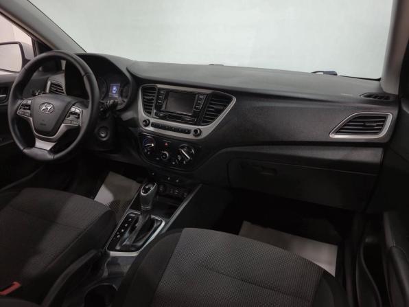 Hyundai Solaris II с пробегом 2017 года, цена 1 140 000 рублей, 184020 км, седан, Автокод Объявления