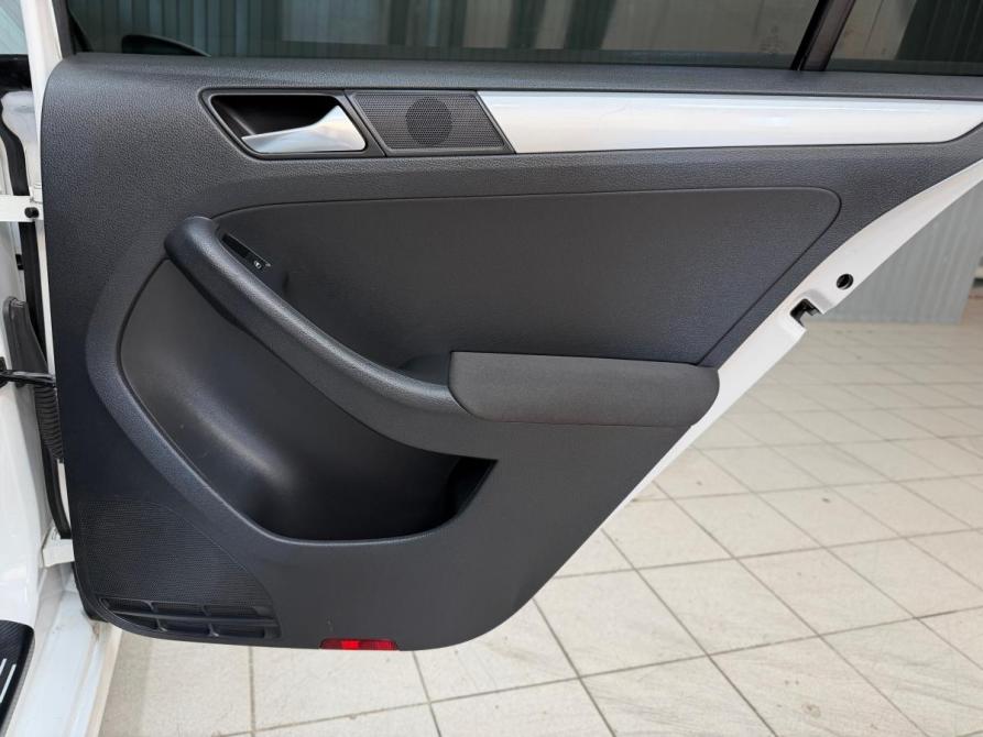 Volkswagen Jetta VI Магнитогорск  - изображение 16