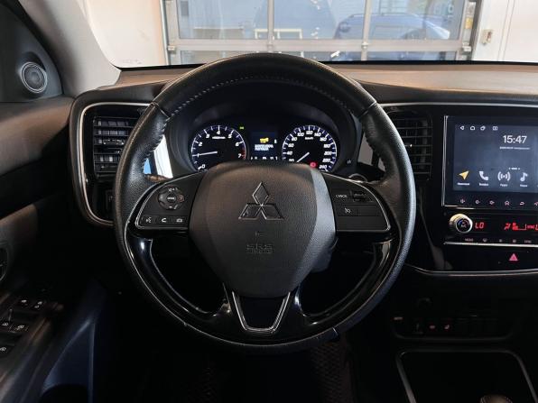 Mitsubishi Outlander III Рестайлинг 3 с пробегом 2021 года, цена 2 740 000 рублей, 36650 км, внедорожник, Автокод Объявления