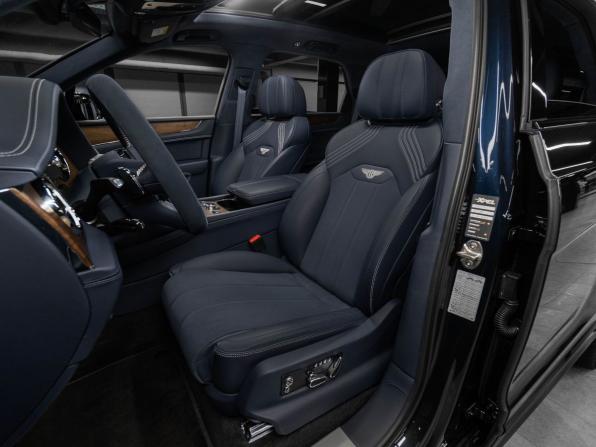 Bentley Bentayga I Рестайлинг с пробегом 2023 года, цена 26 950 000 рублей, 24112 км, внедорожник, Автокод Объявления