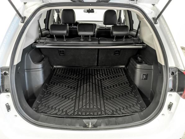 Mitsubishi Outlander III Рестайлинг 2 с пробегом 2018 года, цена 1 750 000 рублей, 236755 км, внедорожник, Автокод Объявления