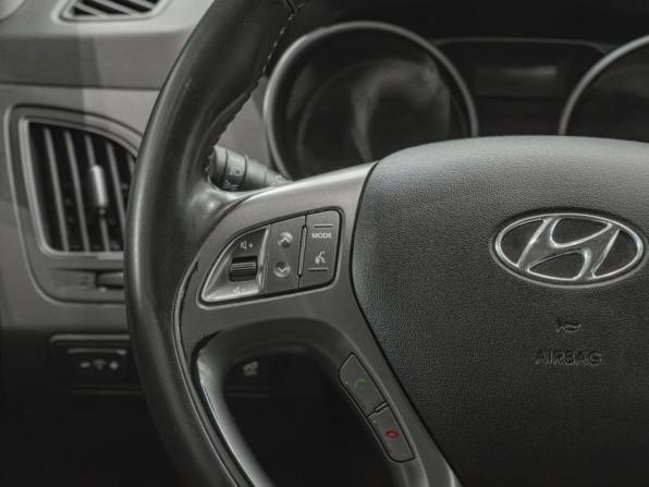 Hyundai ix35 I Рестайлинг с пробегом 2014 года, цена 1 240 000 рублей, 197793 км, внедорожник, Автокод Объявления