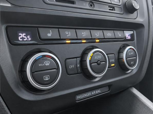 Volkswagen Jetta VI с пробегом 2013 года, цена 964 000 рублей, 226475 км, седан, Автокод Объявления