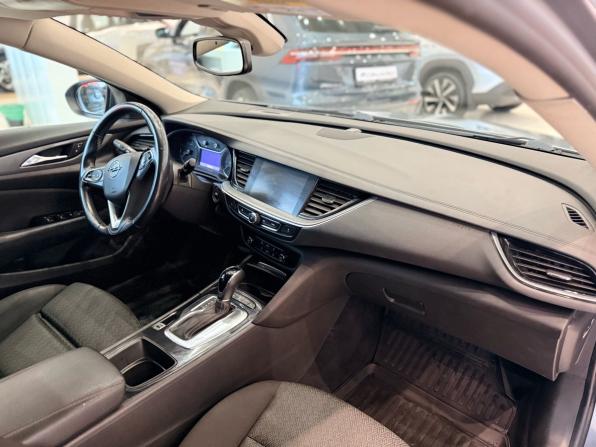 Opel Insignia II с пробегом 2018 года, цена 1 189 900 рублей, 250000 км, универсал, Автокод Объявления