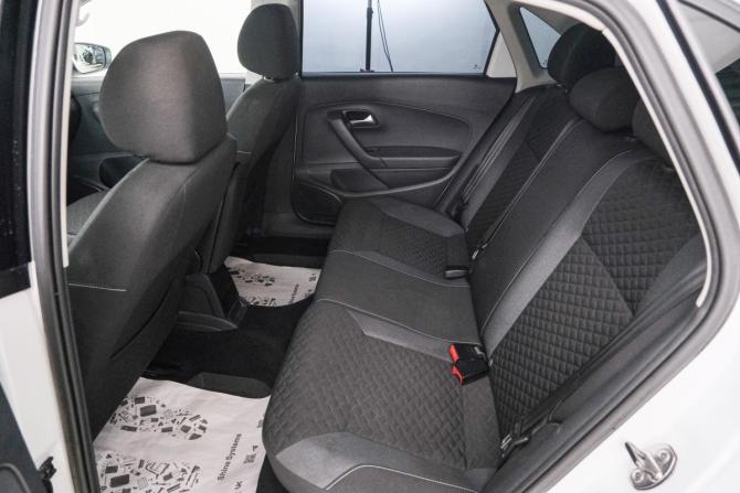 Volkswagen Polo V Рестайлинг с пробегом 2018 года, цена 969 000 рублей, 164500 км, седан, Автокод Объявления