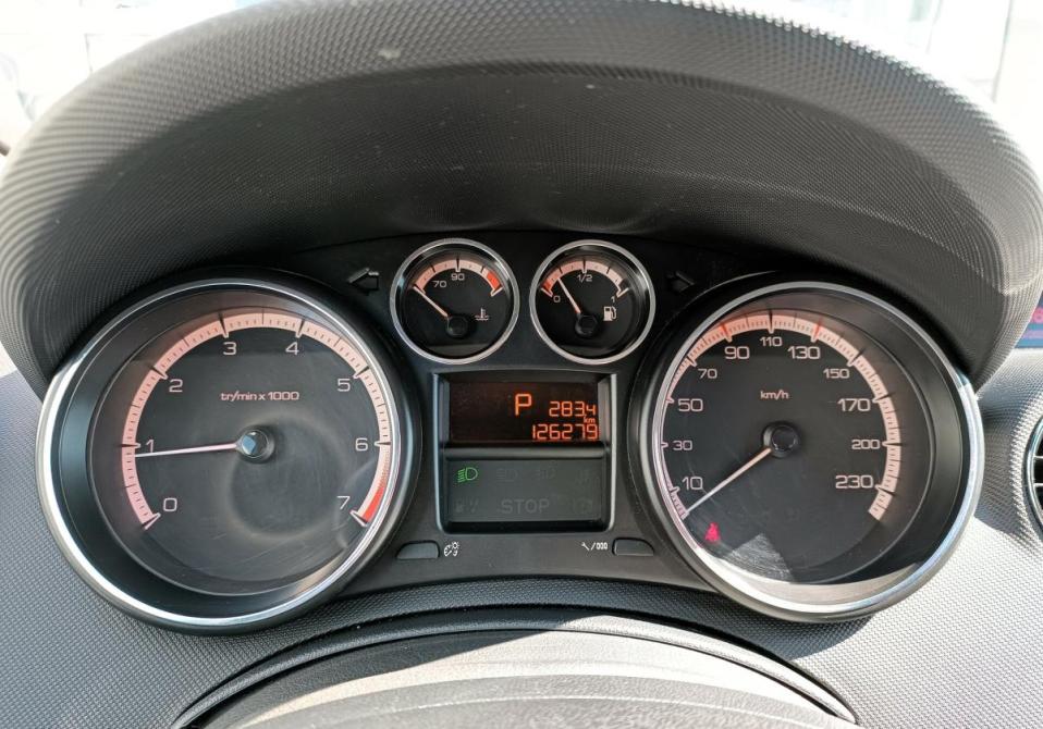 Peugeot 408 I Санкт-Петербург  - изображение 17