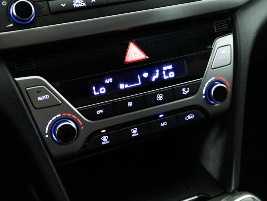 Hyundai Elantra VI (AD) Санкт-Петербург  - изображение 17