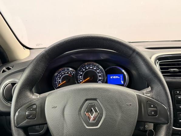 Renault Sandero II с пробегом 2017 года, цена 950 000 рублей, 120396 км, хэтчбек, Автокод Объявления
