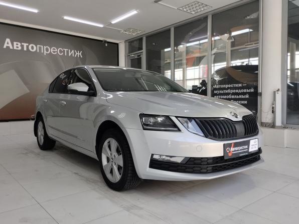 Skoda Octavia III (A7) Рестайлинг с пробегом 2017 года, цена 1 980 000 рублей, 31280 км, лифтбек, Автокод Объявления