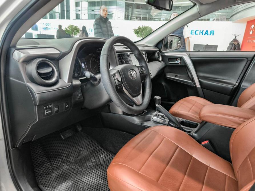 Toyota RAV4 IV (XA40) Рестайлинг Казань  - изображение 20