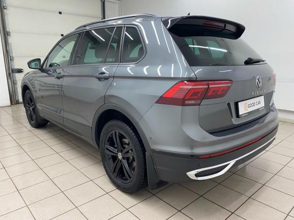 Volkswagen Tiguan II Рестайлинг с пробегом 2021 года, цена 2 695 000 рублей, 97910 км, внедорожник, Автокод Объявления