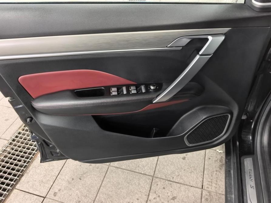 Geely Coolray I Санкт-Петербург  - изображение 8