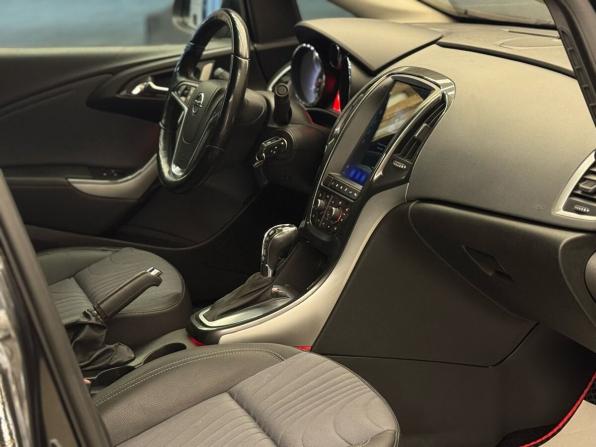 Opel Astra J Рестайлинг с пробегом 2013 года, цена 795 000 рублей, 185447 км, седан, Автокод Объявления