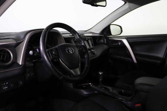 Toyota RAV4 IV (XA40) Рестайлинг с пробегом 2016 года, цена 2 289 990 рублей, 93285 км, внедорожник, Автокод Объявления