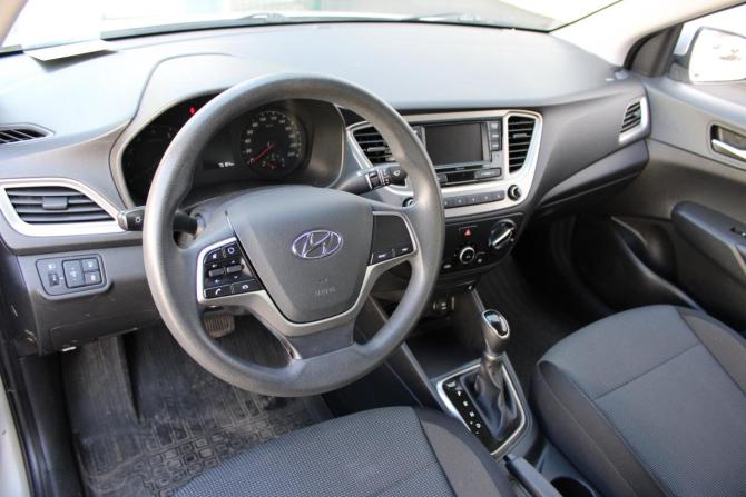 Hyundai Solaris II Рестайлинг с пробегом 2021 года, цена 1 585 000 рублей, 75162 км, седан, Автокод Объявления
