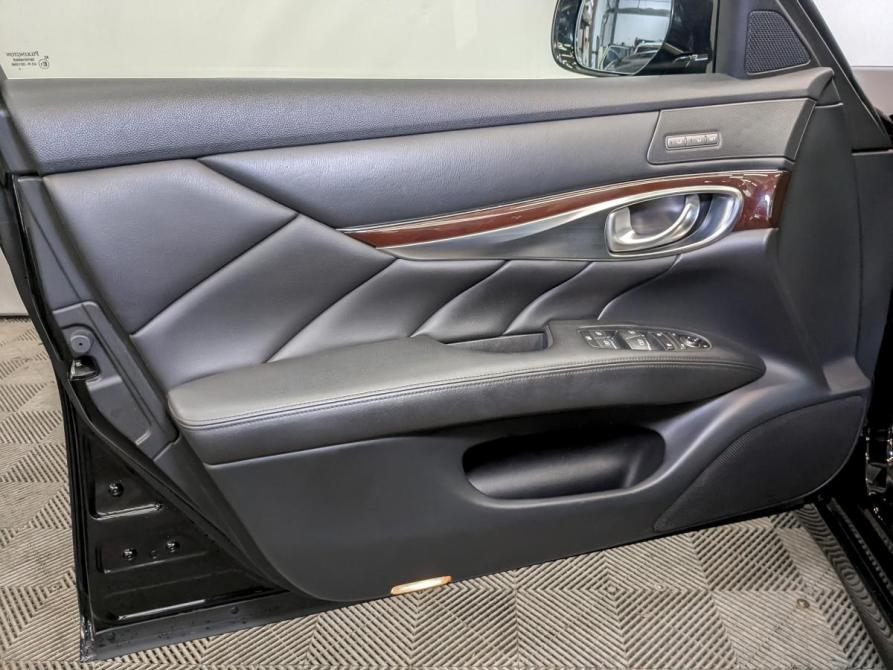 Infiniti Q70 I Рестайлинг Москва  - изображение 19