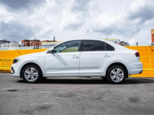 Volkswagen Polo VI с пробегом 2021 года, цена 1 599 000 рублей, 65121 км, лифтбек, Автокод Объявления