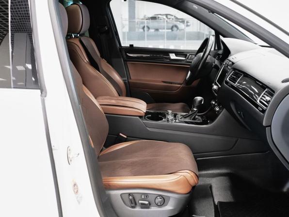 Volkswagen Touareg II с пробегом 2014 года, цена 1 980 000 рублей, 178850 км, внедорожник, Автокод Объявления