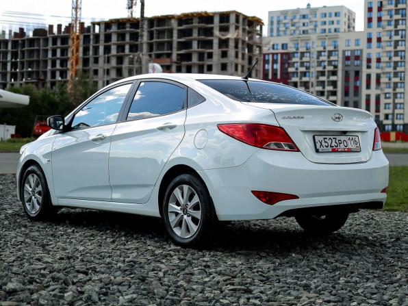 Hyundai Solaris I Рестайлинг с пробегом 2016 года, цена 999 000 рублей, 107000 км, седан, Автокод Объявления