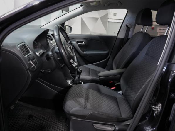 Volkswagen Polo V Рестайлинг с пробегом 2018 года, цена 1 212 000 рублей, 139784 км, седан, Автокод Объявления