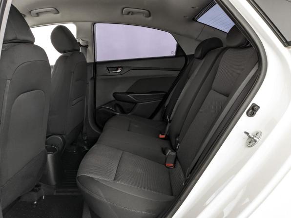 Hyundai Solaris II с пробегом 2018 года, цена 1 100 000 рублей, 167007 км, седан, Автокод Объявления