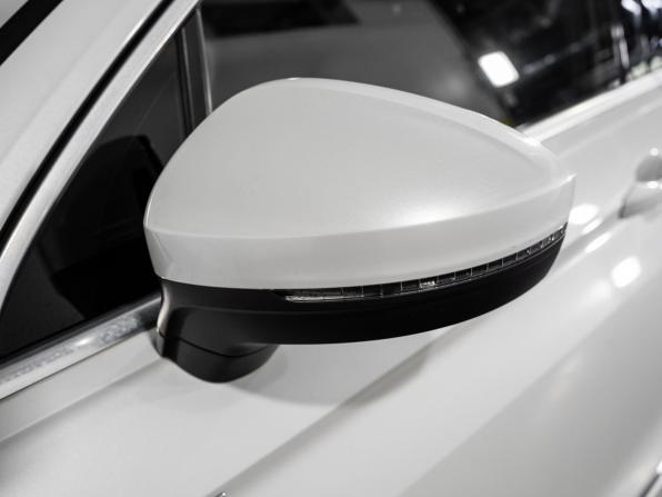 Volkswagen Tiguan II с пробегом 2016 года, цена 2 449 000 рублей, 60208 км, внедорожник, Автокод Объявления