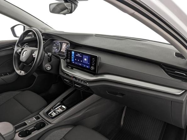 Skoda Octavia IV (A8) с пробегом 2021 года, цена 2 415 000 рублей, 73007 км, лифтбек, Автокод Объявления