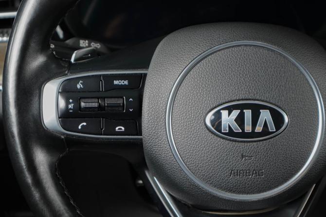 Kia K5 III с пробегом 2020 года, цена 2 559 000 рублей, 93800 км, седан, Автокод Объявления