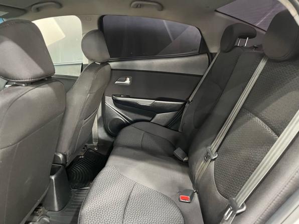 Kia Rio III Рестайлинг с пробегом 2015 года, цена 950 000 рублей, 135700 км, седан, Автокод Объявления