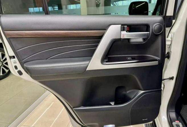 Toyota Land Cruiser 200 Series Рестайлинг 2 с пробегом 2019 года, цена 8 450 000 рублей, 134000 км, внедорожник, Автокод Объявления