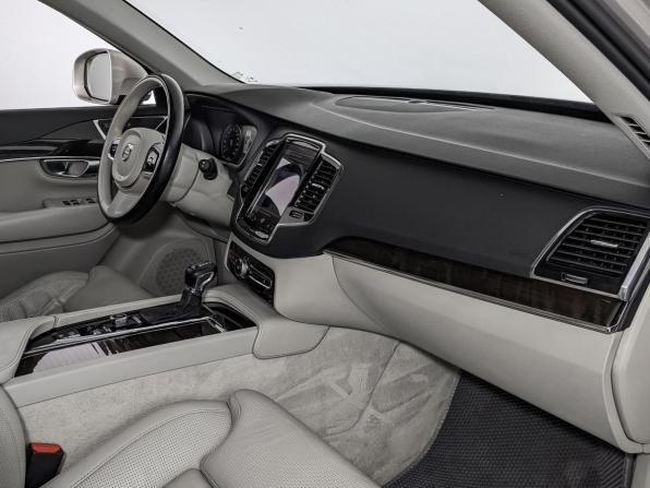 Volvo XC90 II с пробегом 2017 года, цена 3 550 000 рублей, 129857 км, внедорожник, Автокод Объявления