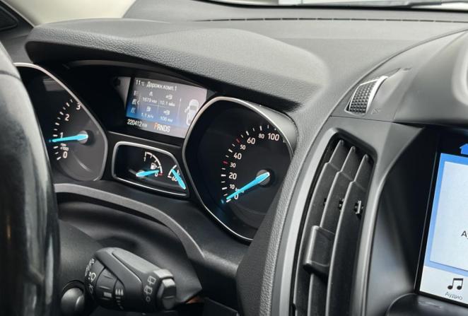 Ford Kuga II Рестайлинг с пробегом 2018 года, цена 1 490 000 рублей, 220233 км, внедорожник, Автокод Объявления