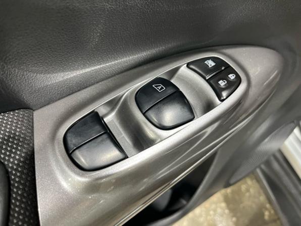 Nissan Juke I с пробегом 2011 года, цена 819 000 рублей, 142095 км, внедорожник, Автокод Объявления