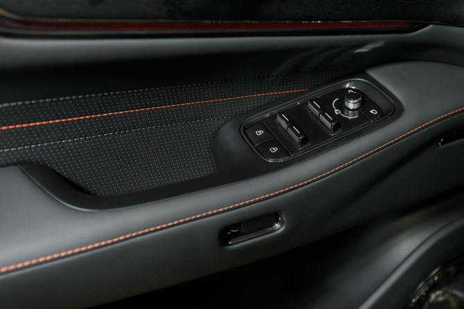 Новый Zeekr 8X 2026 года, цена 15 100 000 рублей, внедорожник, Автокод Объявления