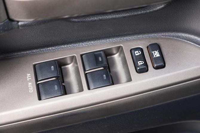Toyota Land Cruiser 200 Series с пробегом 2010 года, цена 3 099 000 рублей, 255617 км, внедорожник, Автокод Объявления